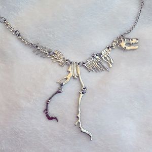 Silver Dinosaur Skeleton Necklace – Never Worn